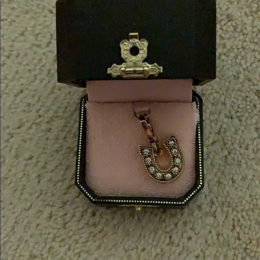 Juicy charm